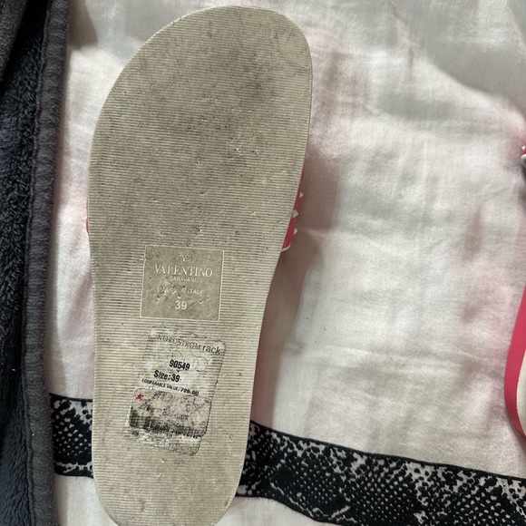 Valentino slides sandals. Worn twice. Great condition no scuffs or scratches. - Picture 3 of 3